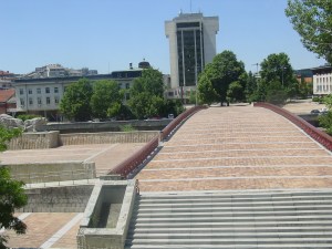 Мост за никъде