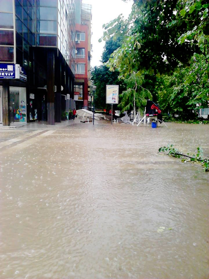 10526655_679026388819848_1453654747_n