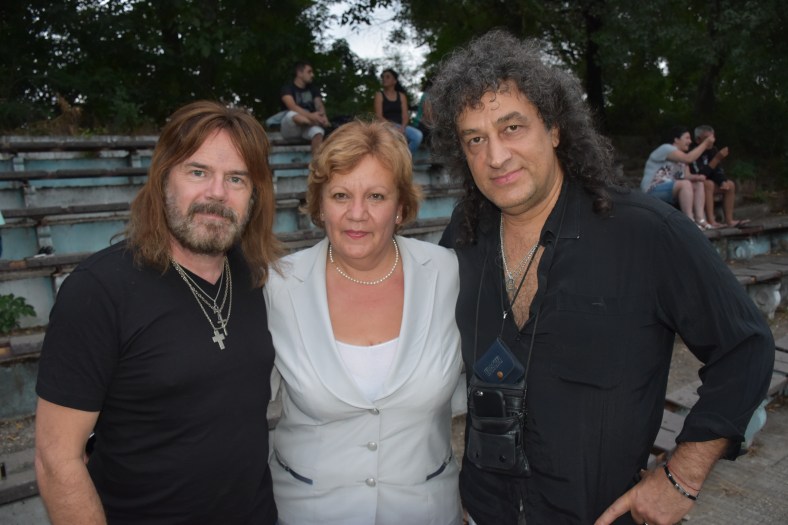 Дуги Уайт, Корнелия Маринова  и Николо Коцев