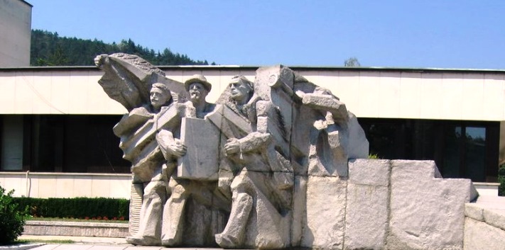 паметник троян